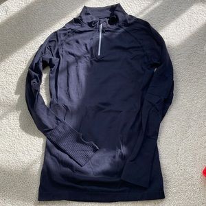 ZYIA 3/4 zip shirt with thumb hole, EUC